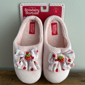 NWT Strawberry Shortcake 8-9 Comfy House Slippers Slide On Cute Pink Red Women